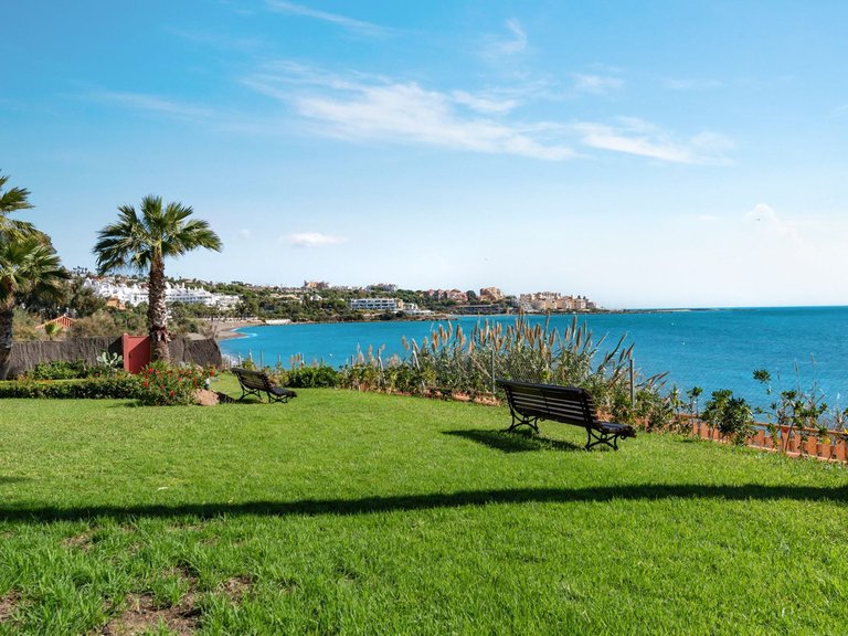 Villa for Sale in Estepona, Malaga 17