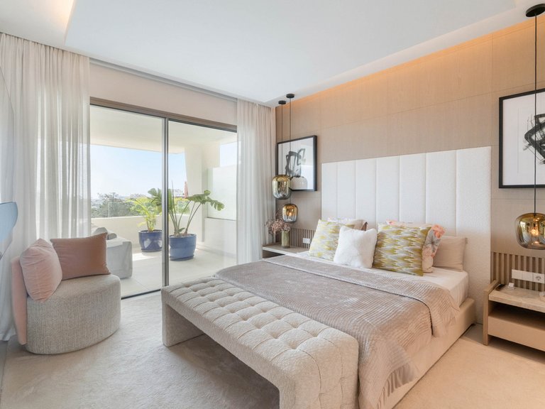 Villa for Sale in Nueva Andalucía, Malaga 24