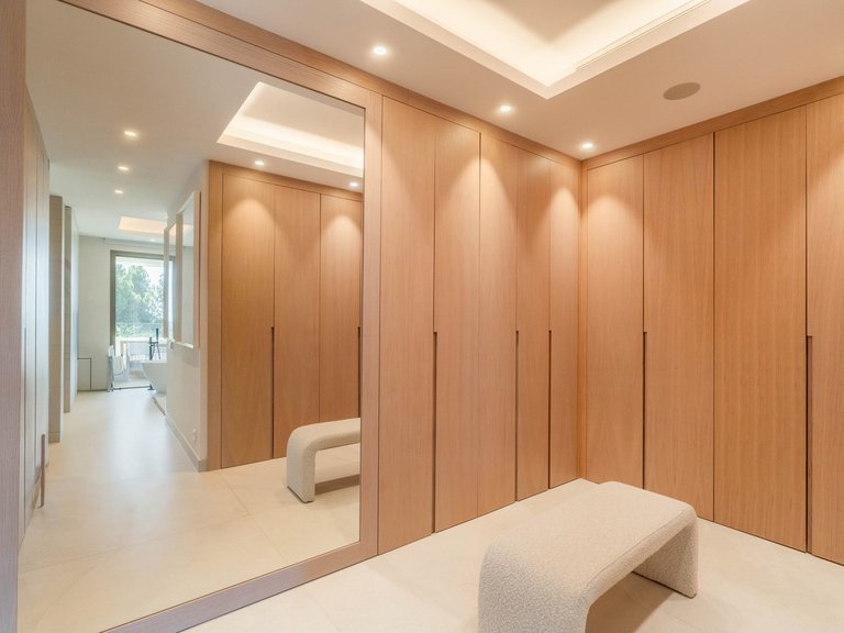 Villa for Sale in Nueva Andalucía, Malaga 29