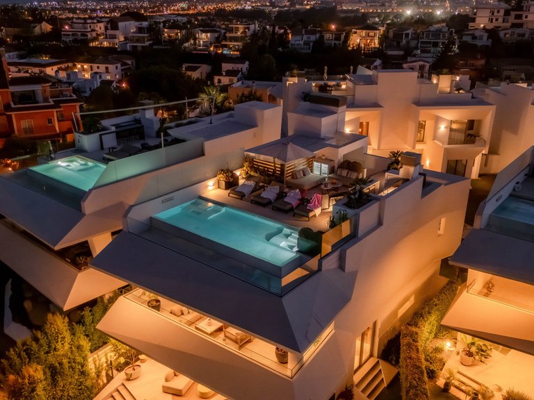 Villa for Sale in Nueva Andalucía, Malaga 59