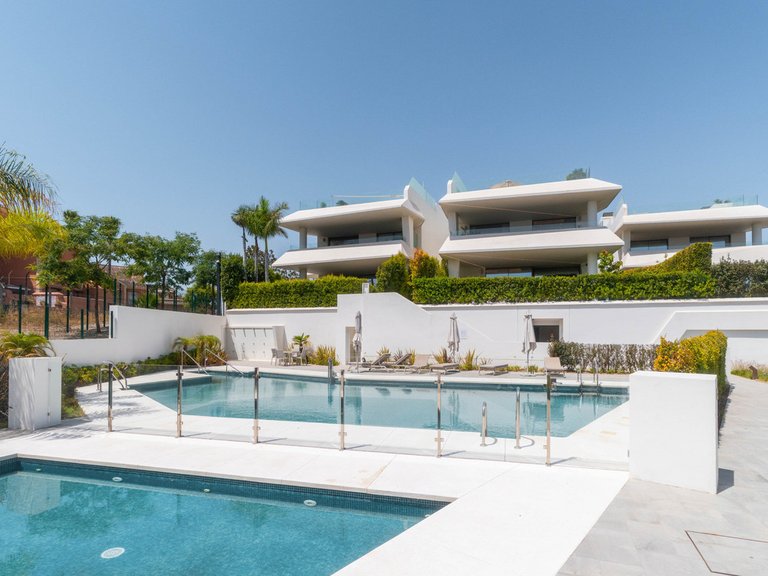 Villa for Sale in Nueva Andalucía, Malaga 60