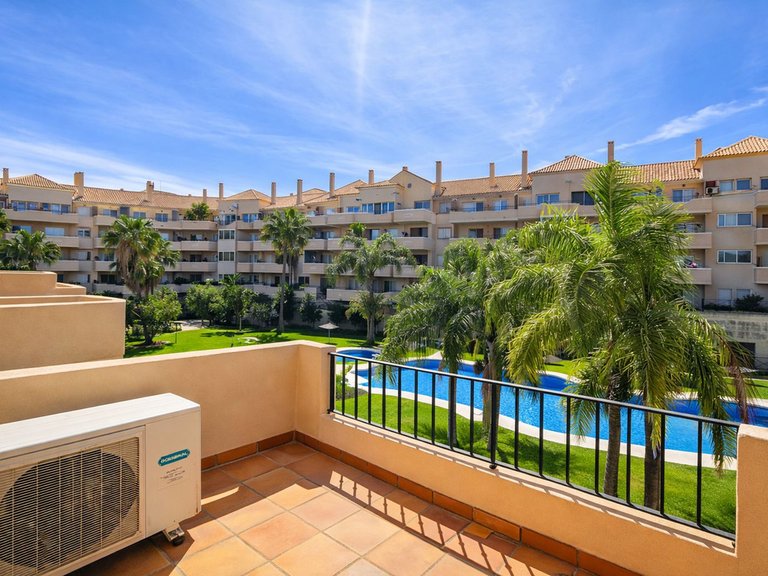 Apartment for Sale in La Duquesa, Malaga 10