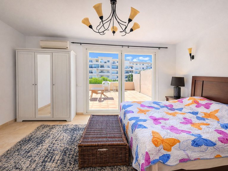 Apartment for Sale in La Duquesa, Malaga 11