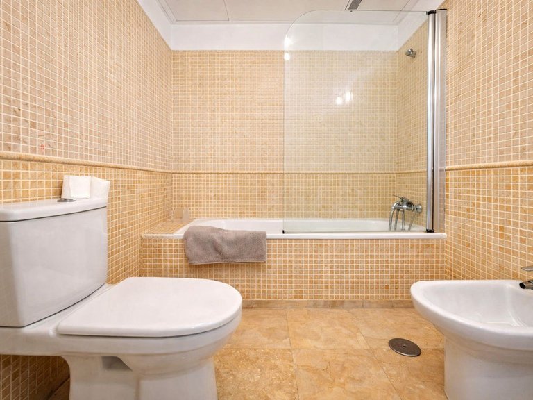 Apartment for Sale in La Duquesa, Malaga 15