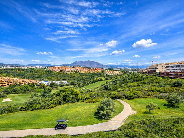 Apartment for Sale in La Duquesa, Malaga 2