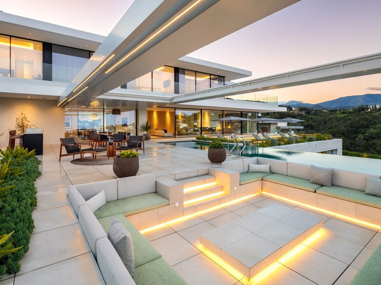 Villa for Sale in El Madroñal, Malaga 38