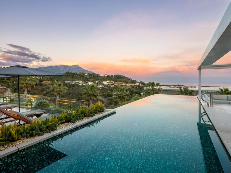 Villa for Sale in El Madroñal, Malaga 39