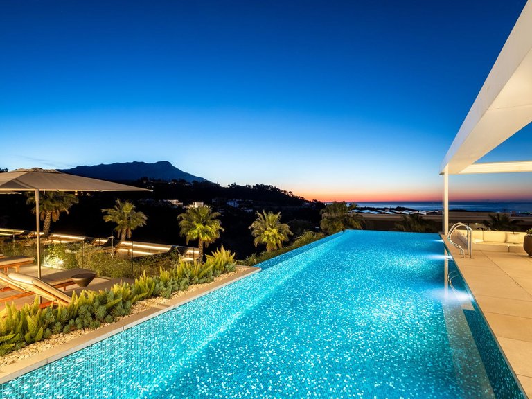 Villa for Sale in El Madroñal, Malaga 41