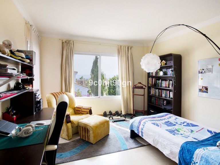 Villa for Sale in Elviria, Malaga 16