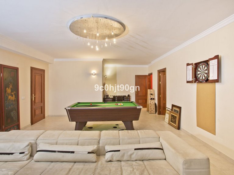 Villa for Sale in Elviria, Malaga 23
