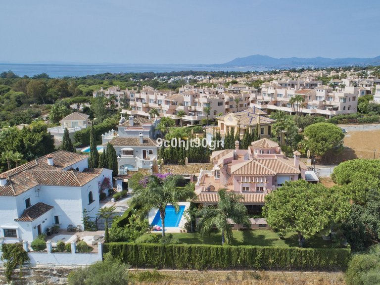 Villa for Sale in Elviria, Malaga 3