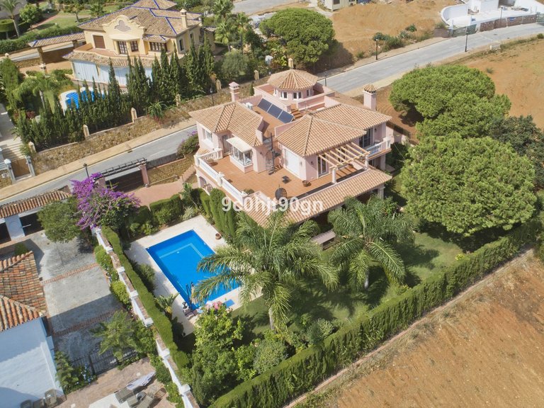 Villa for Sale in Elviria, Malaga 4