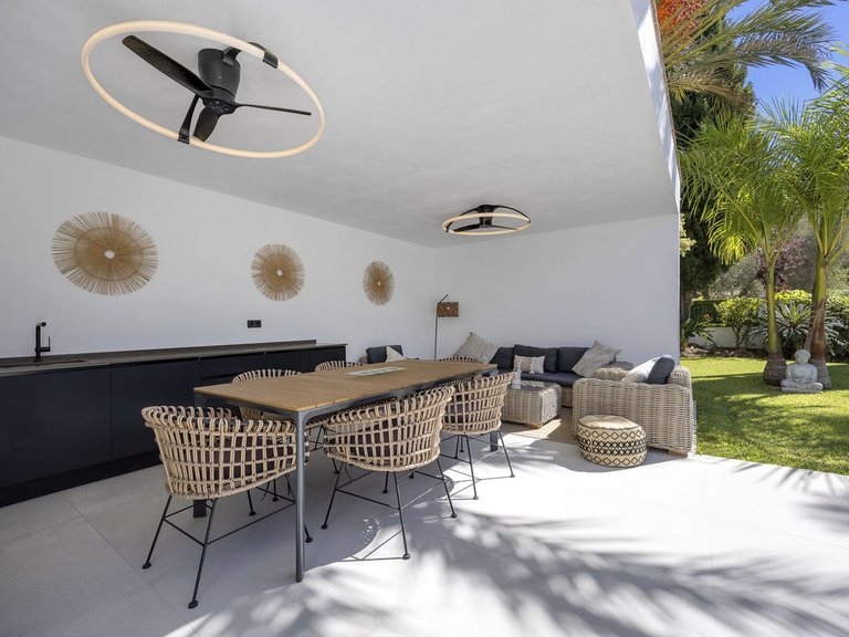 Villa for Sale in El Paraiso, Malaga 12