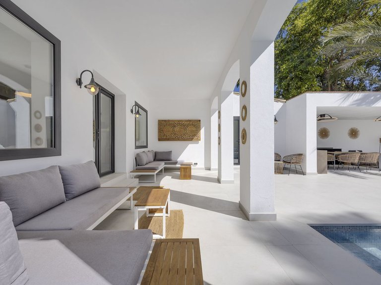 Villa for Sale in El Paraiso, Malaga 16
