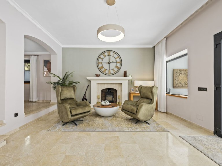 Villa for Sale in El Paraiso, Malaga 17