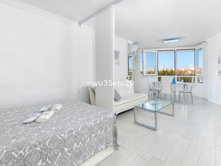 Apartment for Sale in Calahonda, Malaga 10