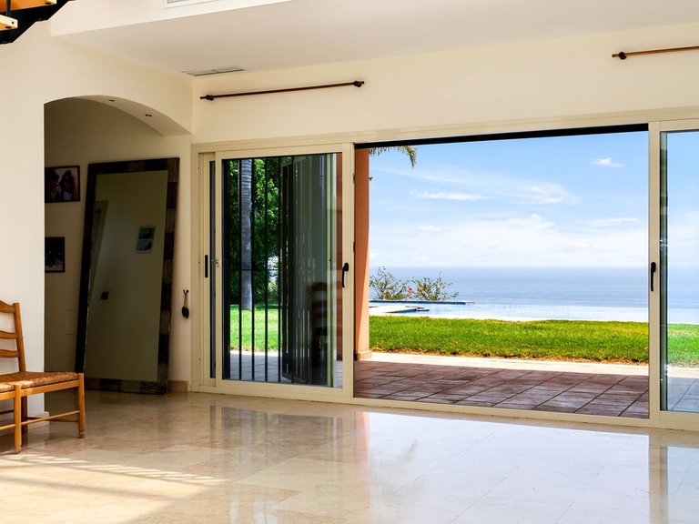 Villa for Sale in Costa del Sol Benalmadena, Malaga 10