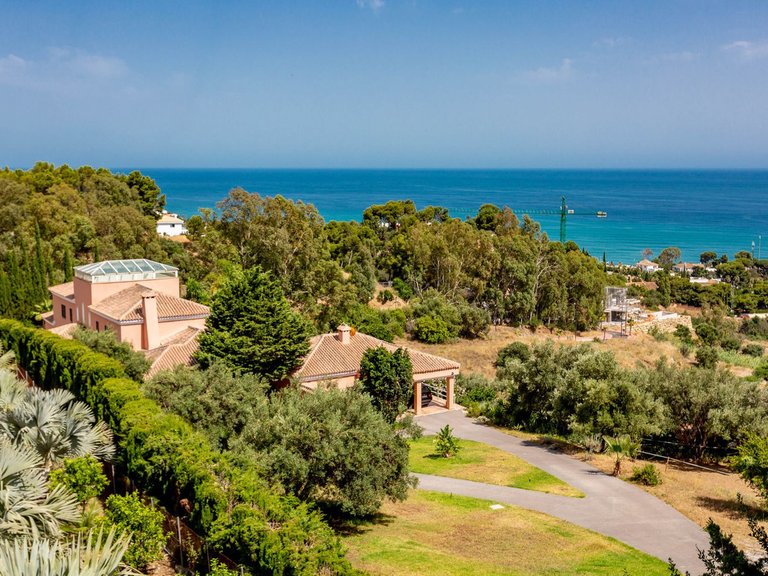 Villa for Sale in Costa del Sol Benalmadena, Malaga 30