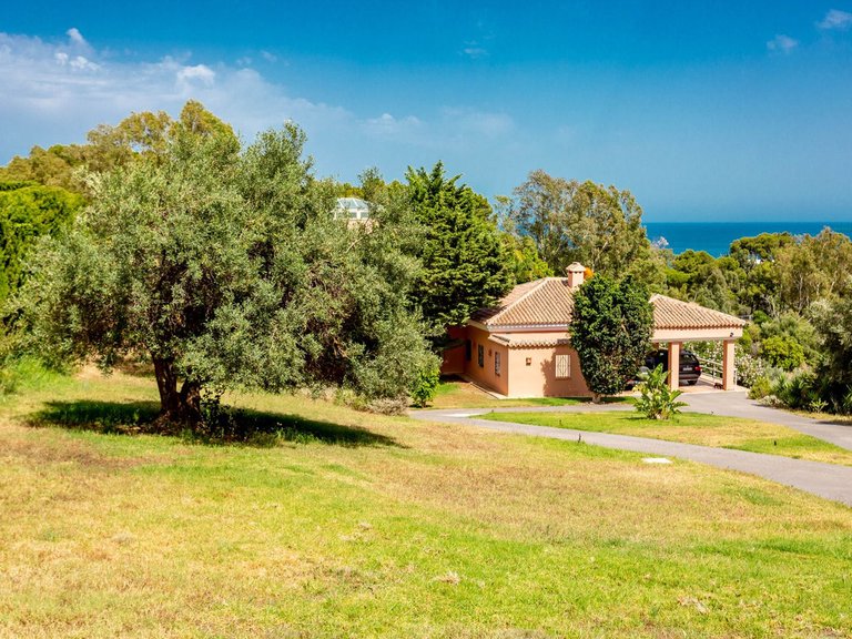 Villa for Sale in Costa del Sol Benalmadena, Malaga 32