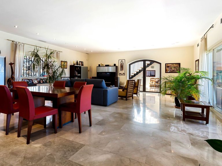 Villa for Sale in Costa del Sol Benalmadena, Malaga 5