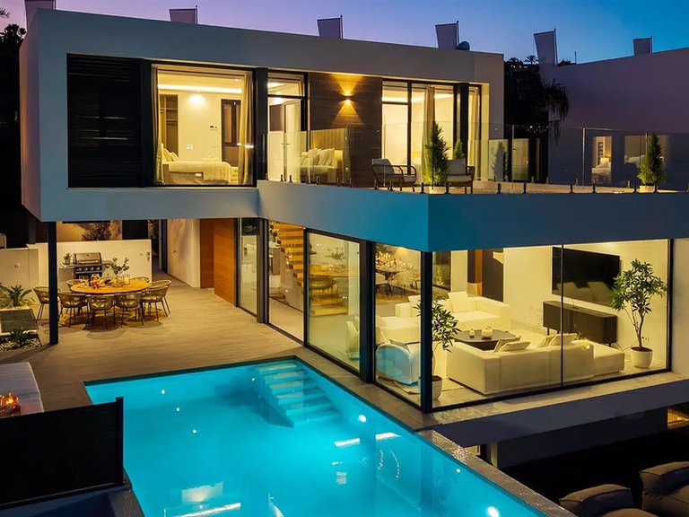 Villa for Sale in El Paraiso, Malaga 26