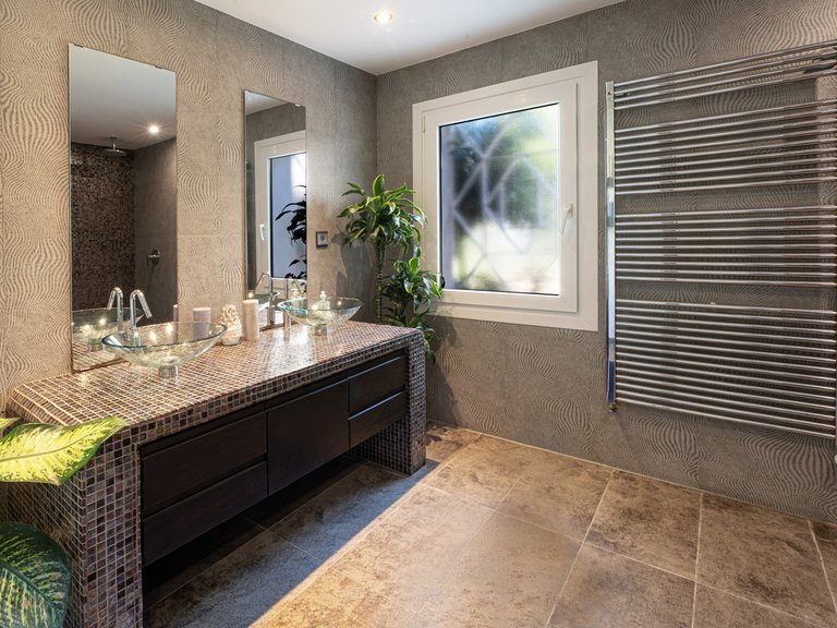 Villa for Sale in Calahonda, Malaga 37