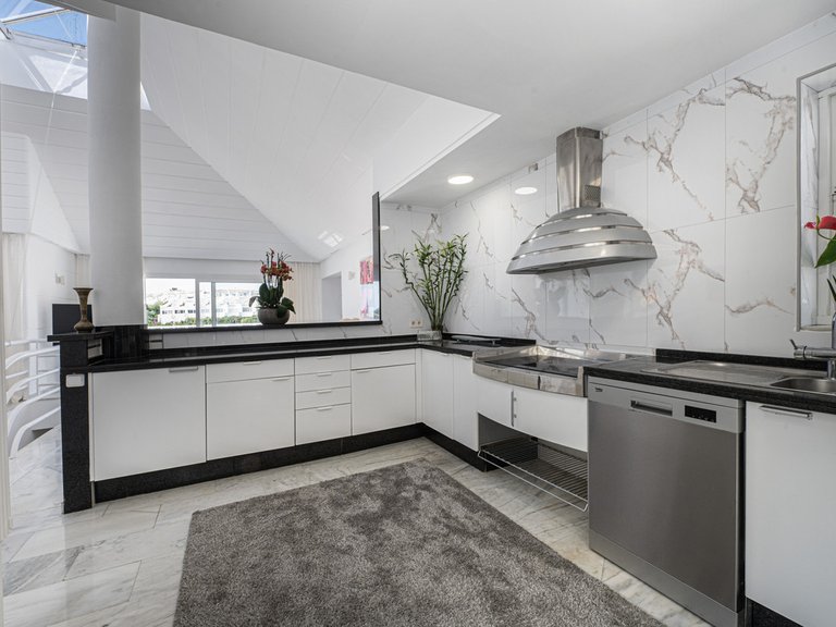 Villa for Sale in Calahonda, Malaga 5