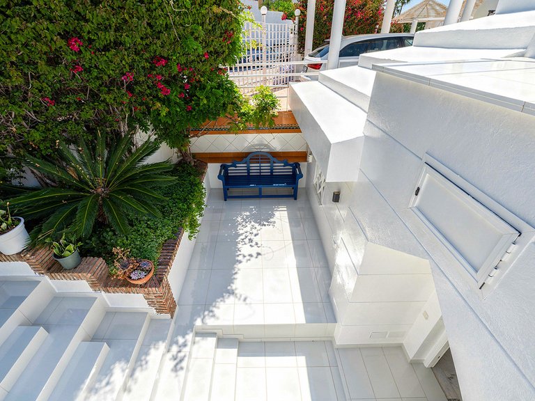 Villa for Sale in Calahonda, Malaga 8