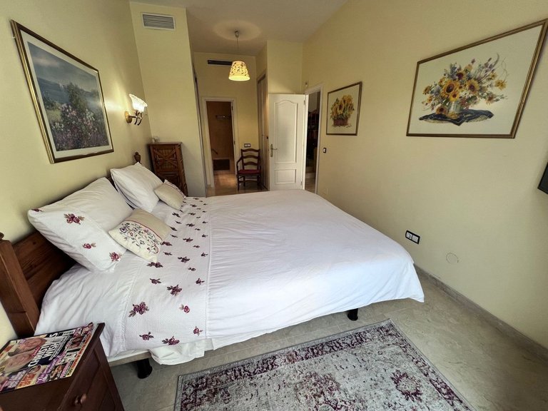 Apartment for Sale in Las Chapas, Malaga 11