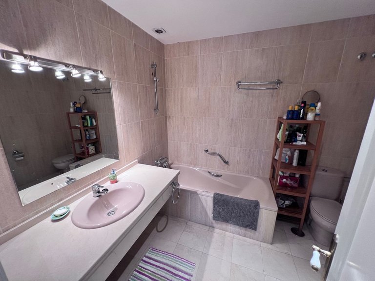 Apartment for Sale in Las Chapas, Malaga 13