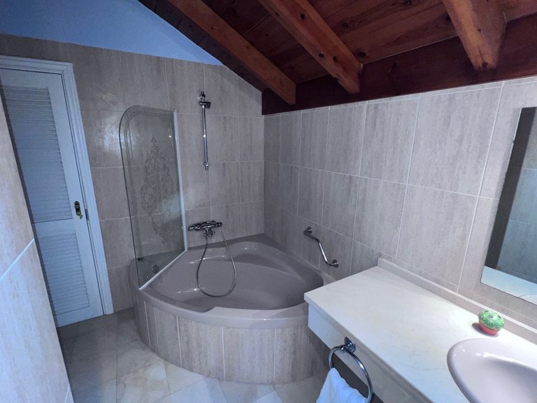 Apartment for Sale in Las Chapas, Malaga 21