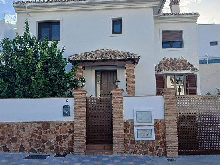 Villa for Sale in Fuengirola, Malaga 2