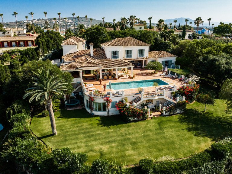 Villa for Sale in Sotogrande, Cadiz 1