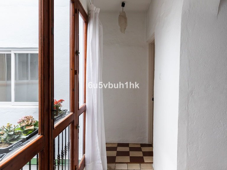 Villa for Sale in Málaga, Malaga 27
