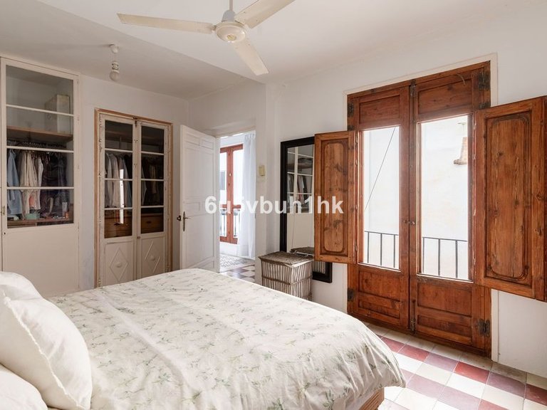 Villa for Sale in Málaga, Malaga 29