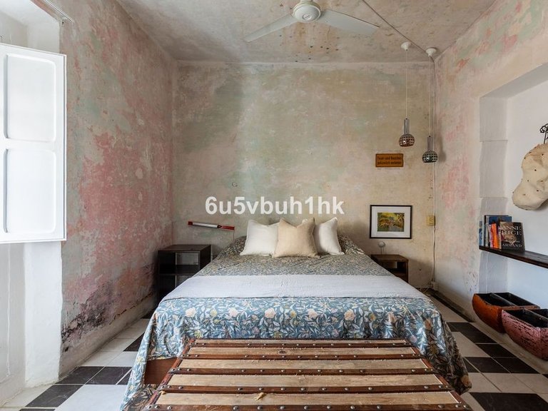 Villa for Sale in Málaga, Malaga 32