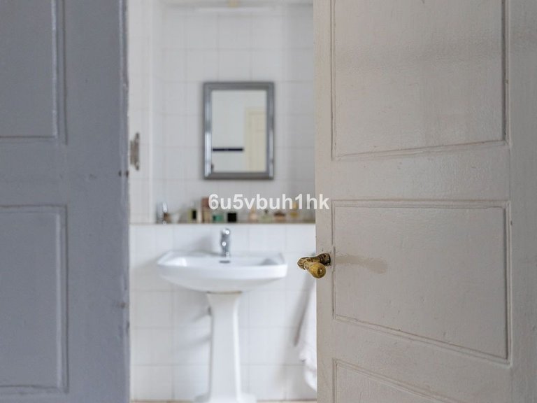 Villa for Sale in Málaga, Malaga 35