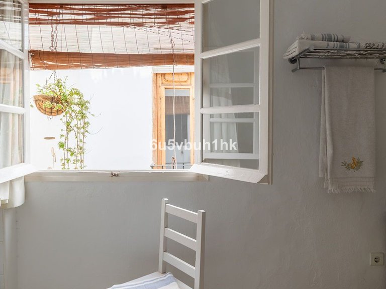 Villa for Sale in Málaga, Malaga 37