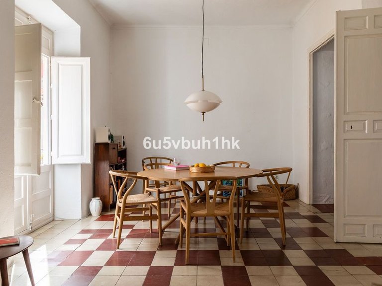 Villa for Sale in Málaga, Malaga 9