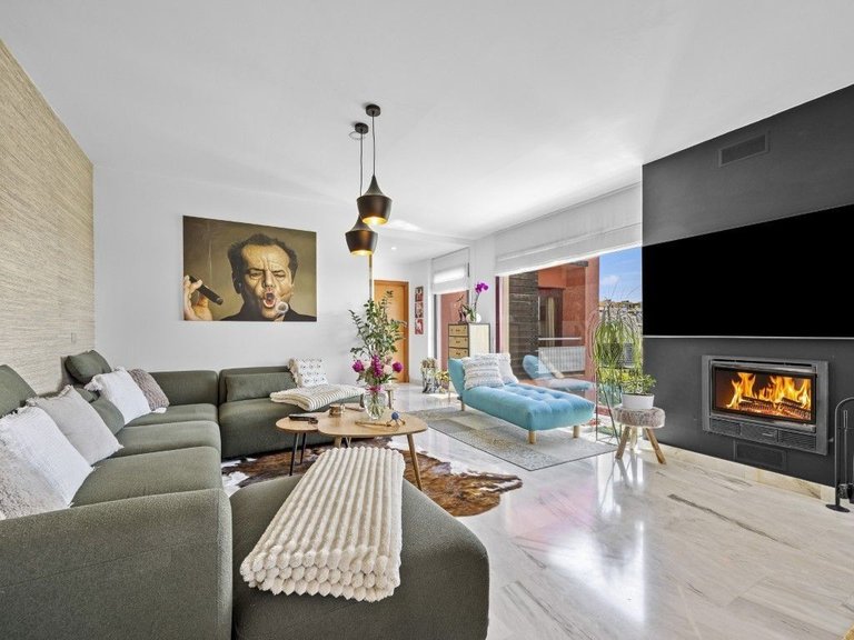 Villa for Sale in Los Flamingos, Malaga 12