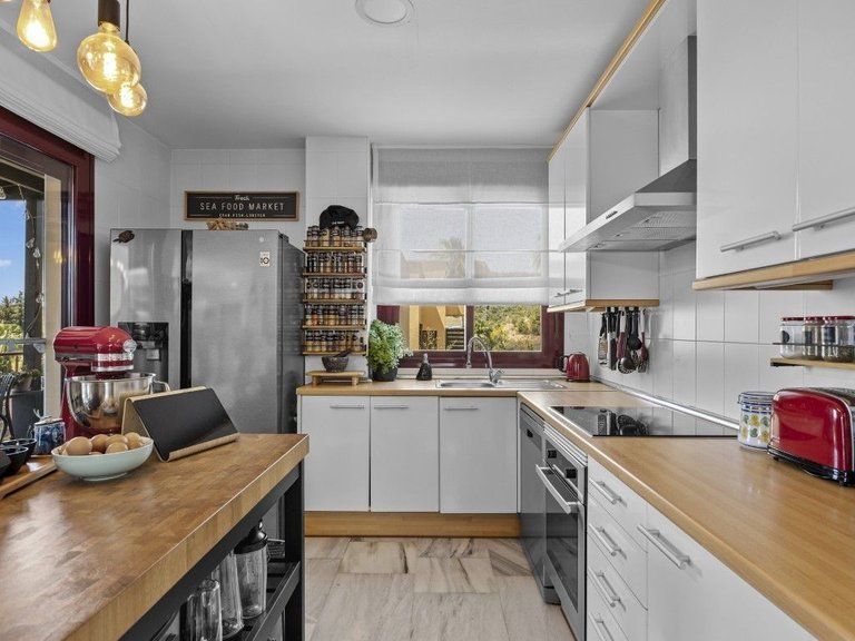 Villa for Sale in Los Flamingos, Malaga 18