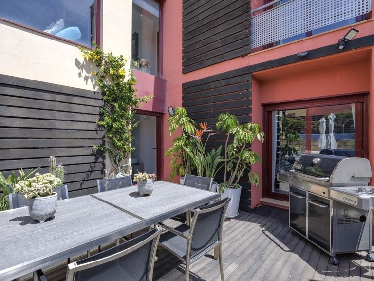 Villa for Sale in Los Flamingos, Malaga 28