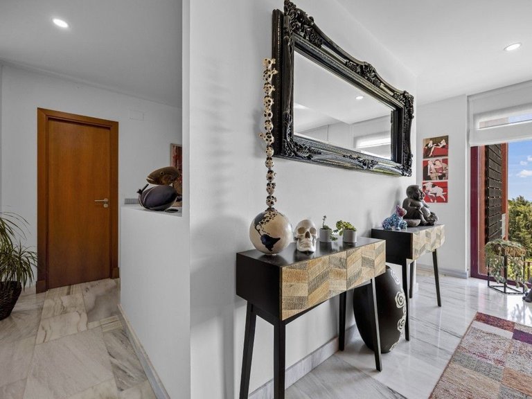 Villa for Sale in Los Flamingos, Malaga 33