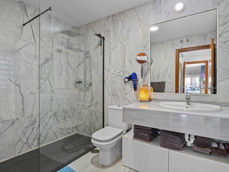 Villa for Sale in Los Flamingos, Malaga 35