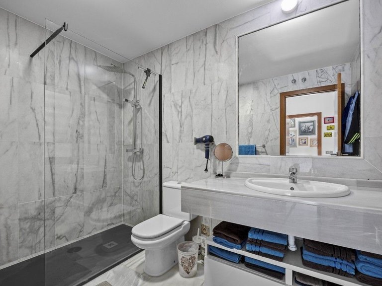Villa for Sale in Los Flamingos, Malaga 37