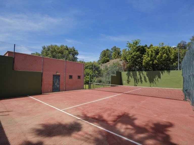 Villa for Sale in Los Flamingos, Malaga 43