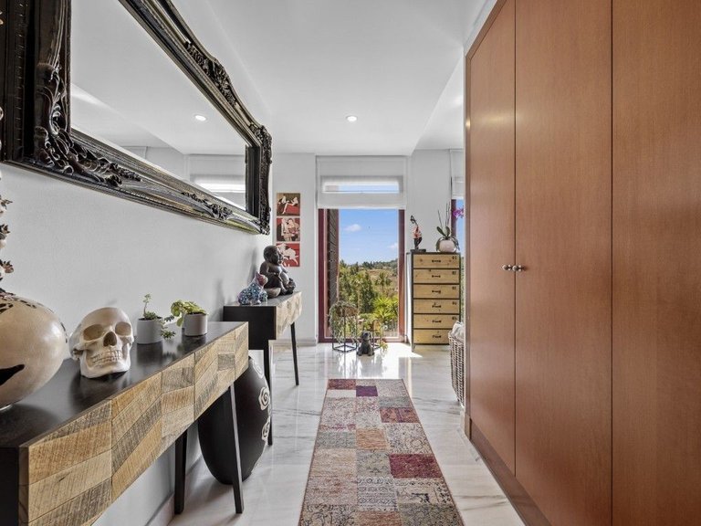 Villa for Sale in Los Flamingos, Malaga 8