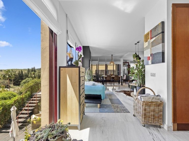 Villa for Sale in Los Flamingos, Malaga 9