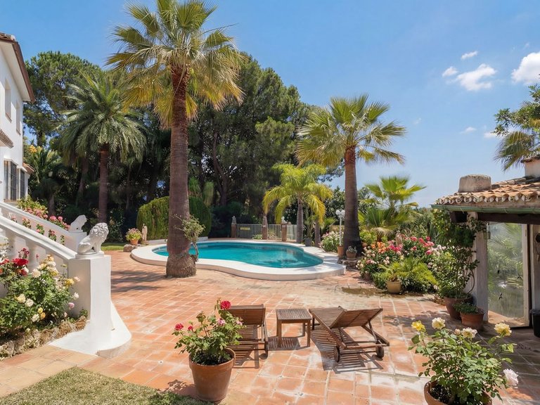 Villa for Sale in Alhaurín El Grande, Malaga 26