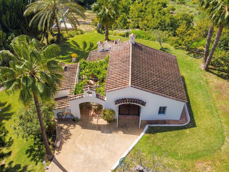 Villa for Sale in Alhaurín El Grande, Malaga 27